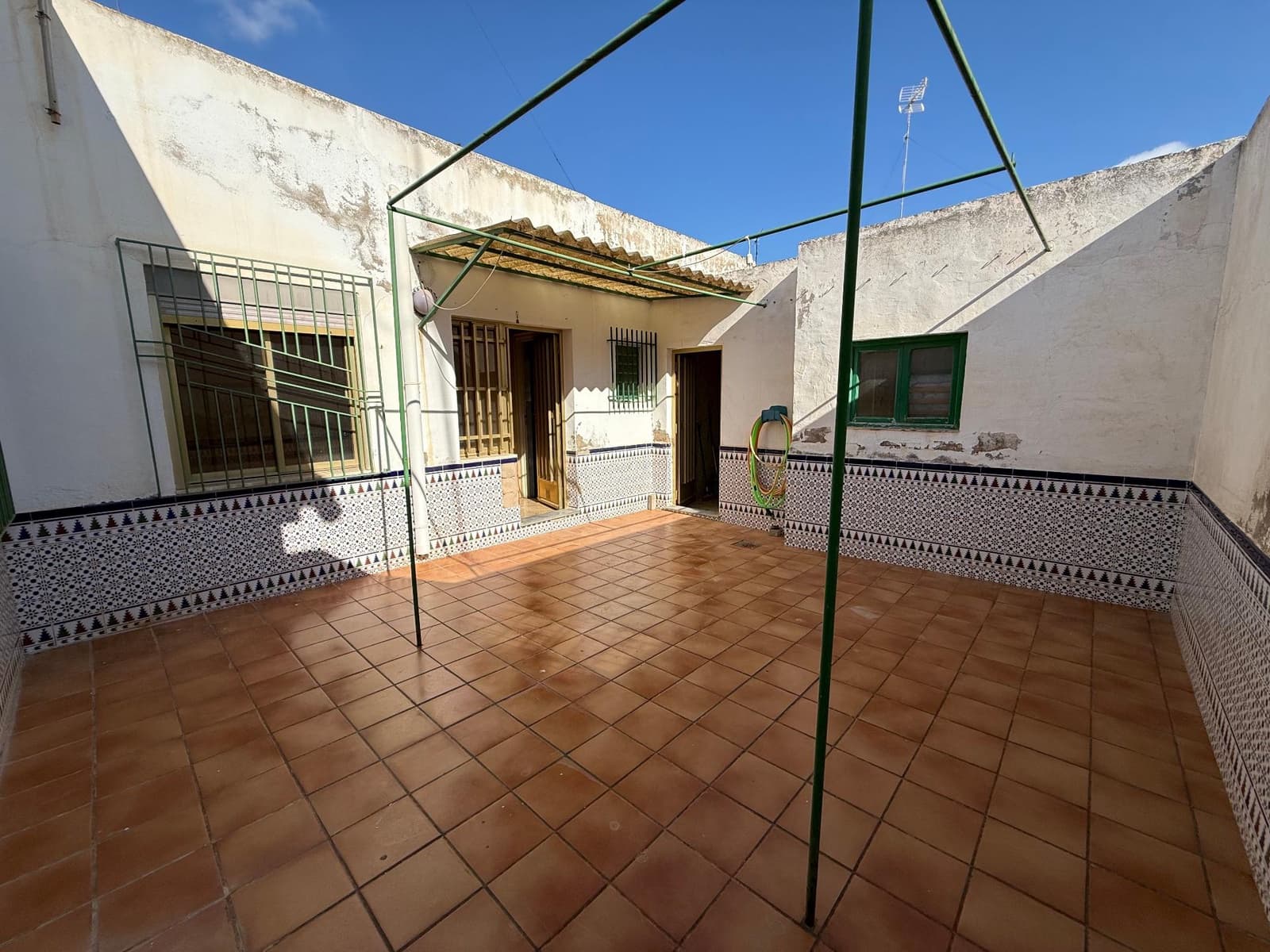 4 soveværelse Byhus til salg i Roldan - € 115.000 (Ref: 9715109)