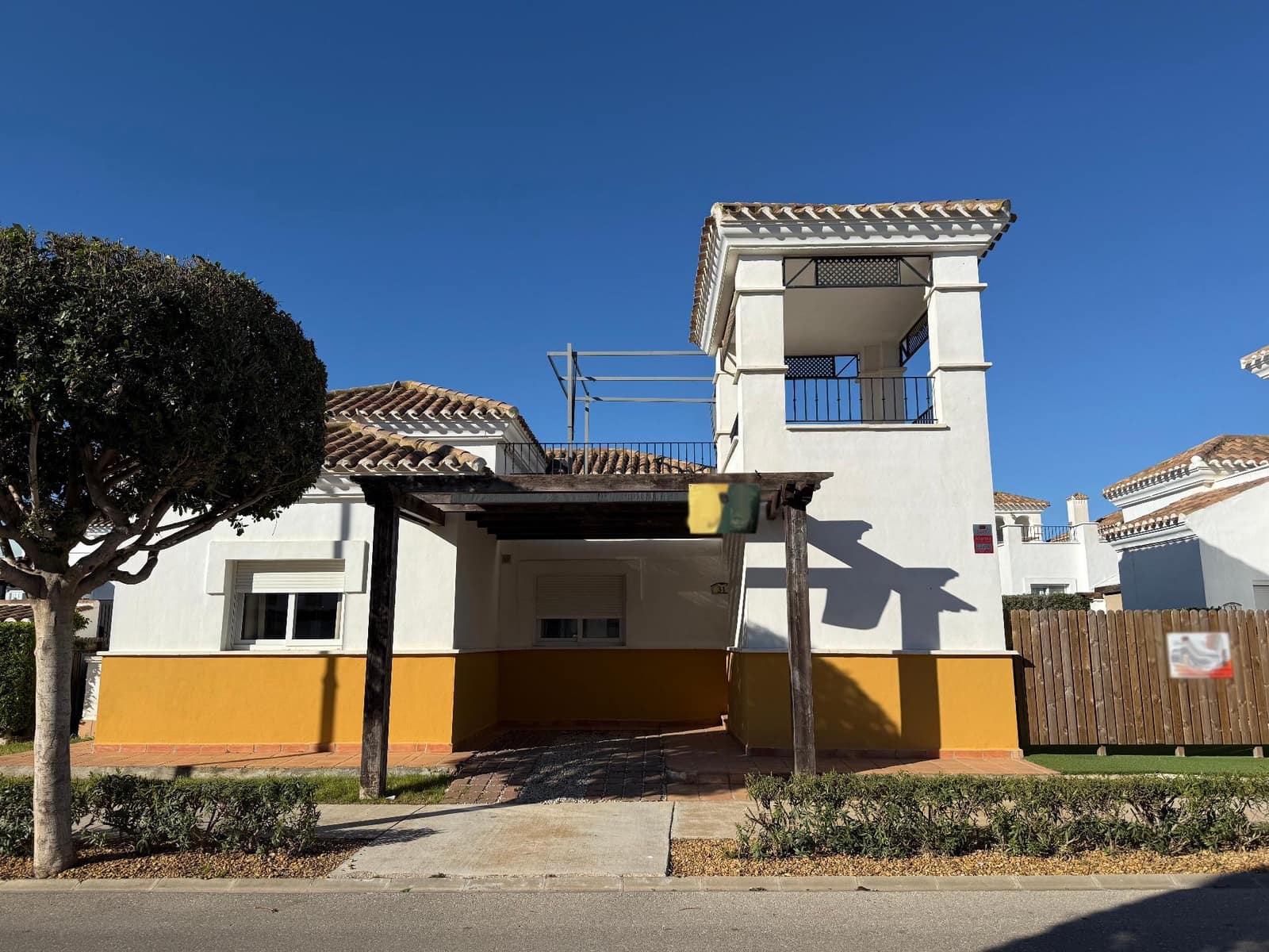 3 chambre Villa/Maison à vendre à La Torre Golf Resort avec piscine - 325 000 € (Ref: 9773276)