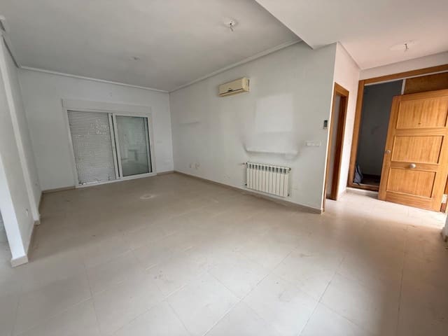 3 sypialnia Willa na sprzedaż w La Torre Golf Resort, Torre-Pacheco z basenem - 289 000 € (Ref: 9806638)