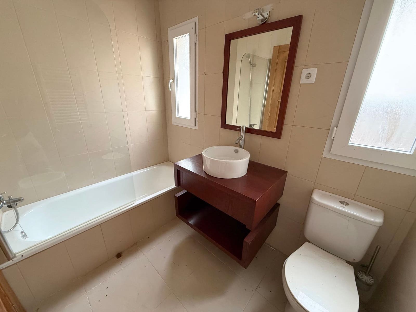 3 sypialnia Willa na sprzedaż w La Torre Golf Resort z basenem - 289 000 € (Ref: 9806638)