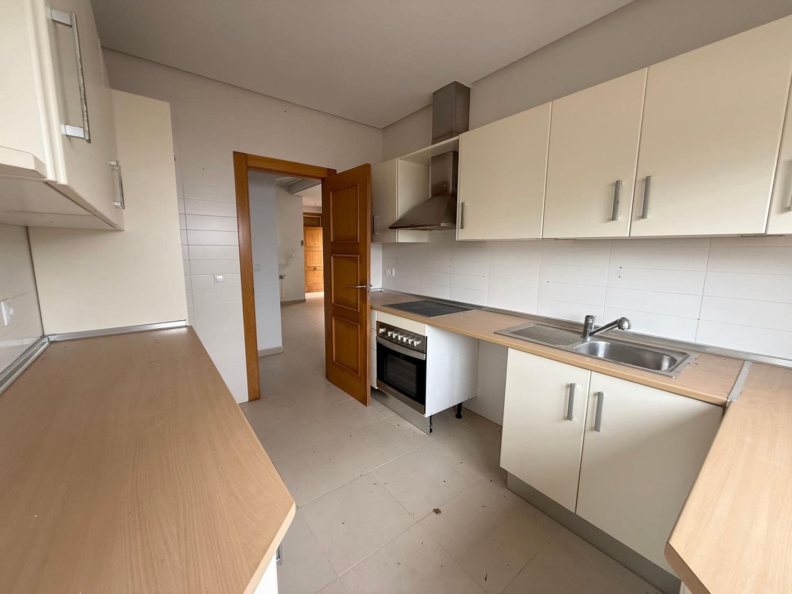 3 sypialnia Willa na sprzedaż w La Torre Golf Resort z basenem - 289 000 € (Ref: 9806638)