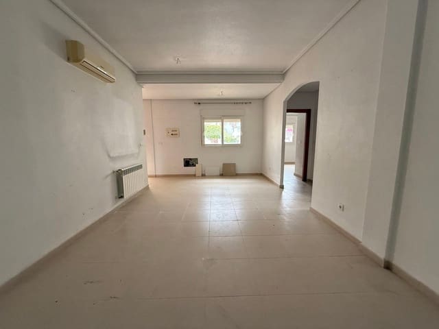 3 sypialnia Willa na sprzedaż w La Torre Golf Resort, Torre-Pacheco z basenem - 289 000 € (Ref: 9806638)