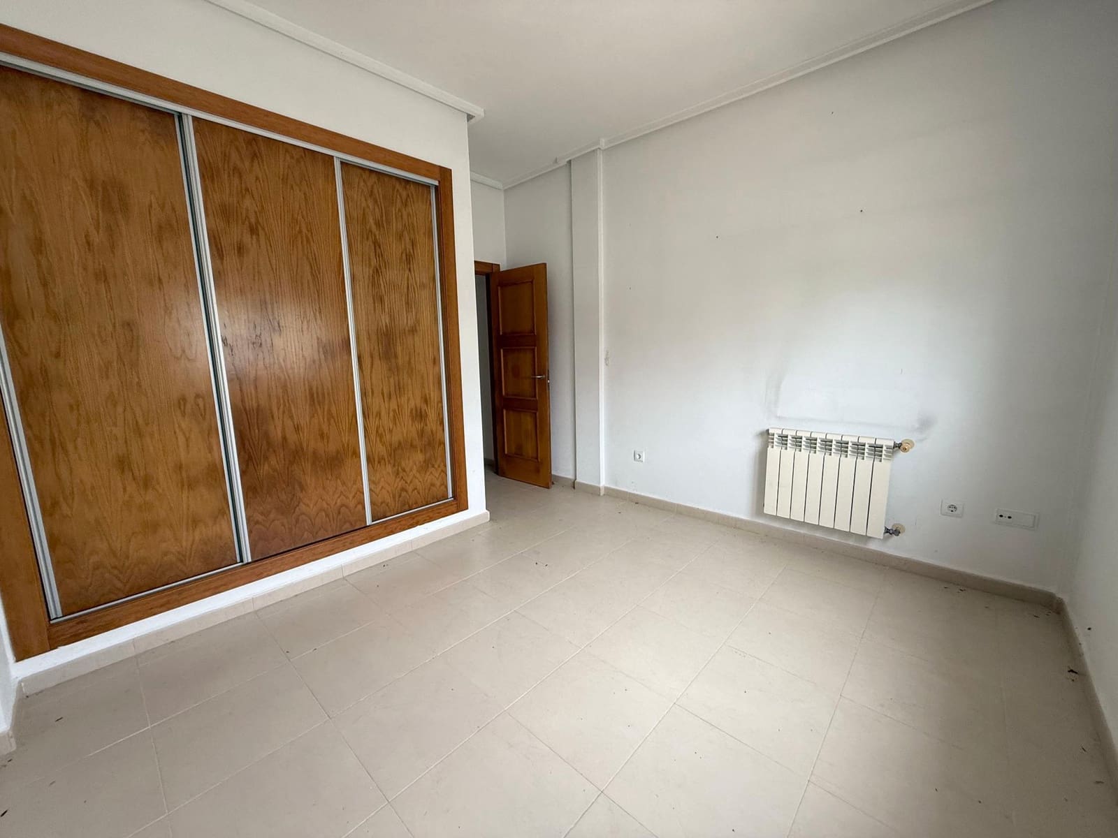 3 sypialnia Willa na sprzedaż w La Torre Golf Resort z basenem - 289 000 € (Ref: 9806638)