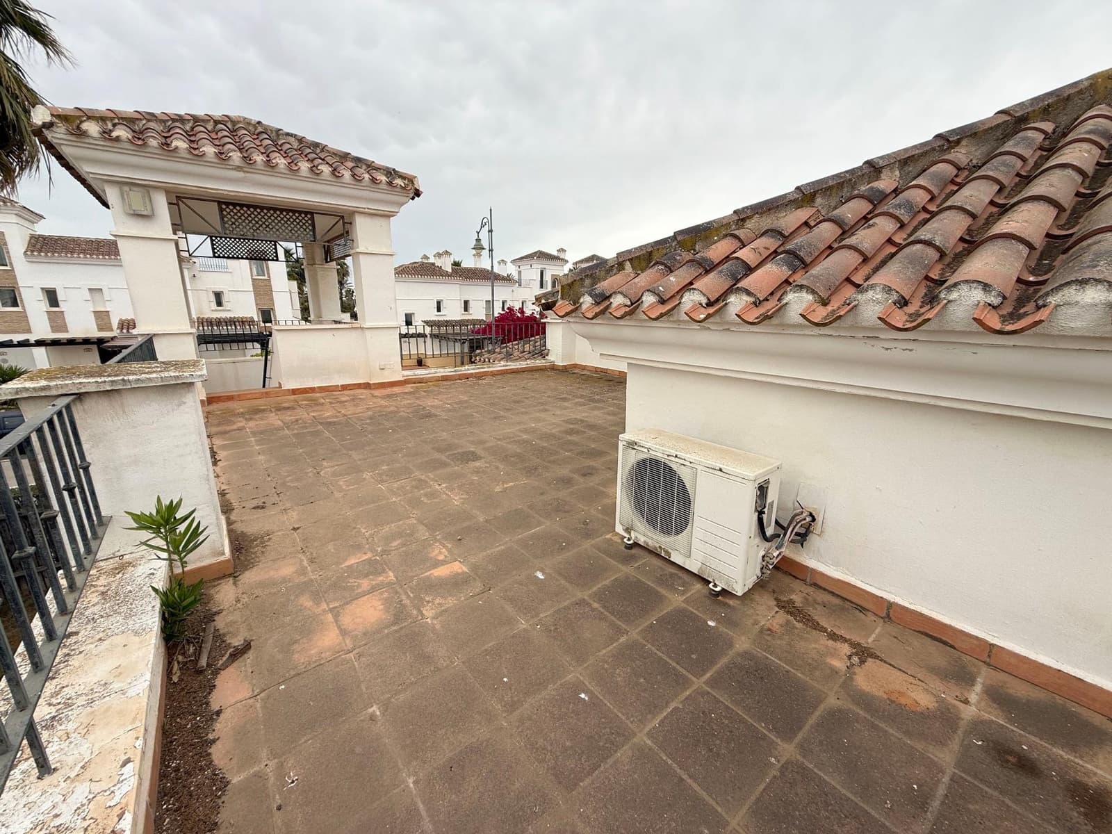 3 sypialnia Willa na sprzedaż w La Torre Golf Resort z basenem - 289 000 € (Ref: 9806638)