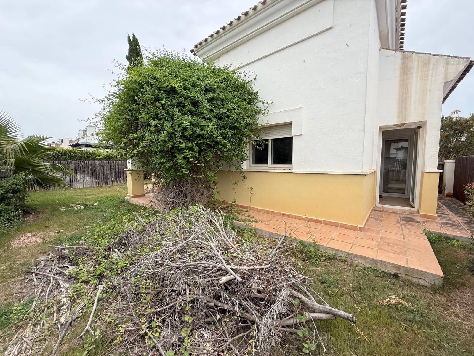 3 sypialnia Willa na sprzedaż w La Torre Golf Resort z basenem - 289 000 € (Ref: 9806638)