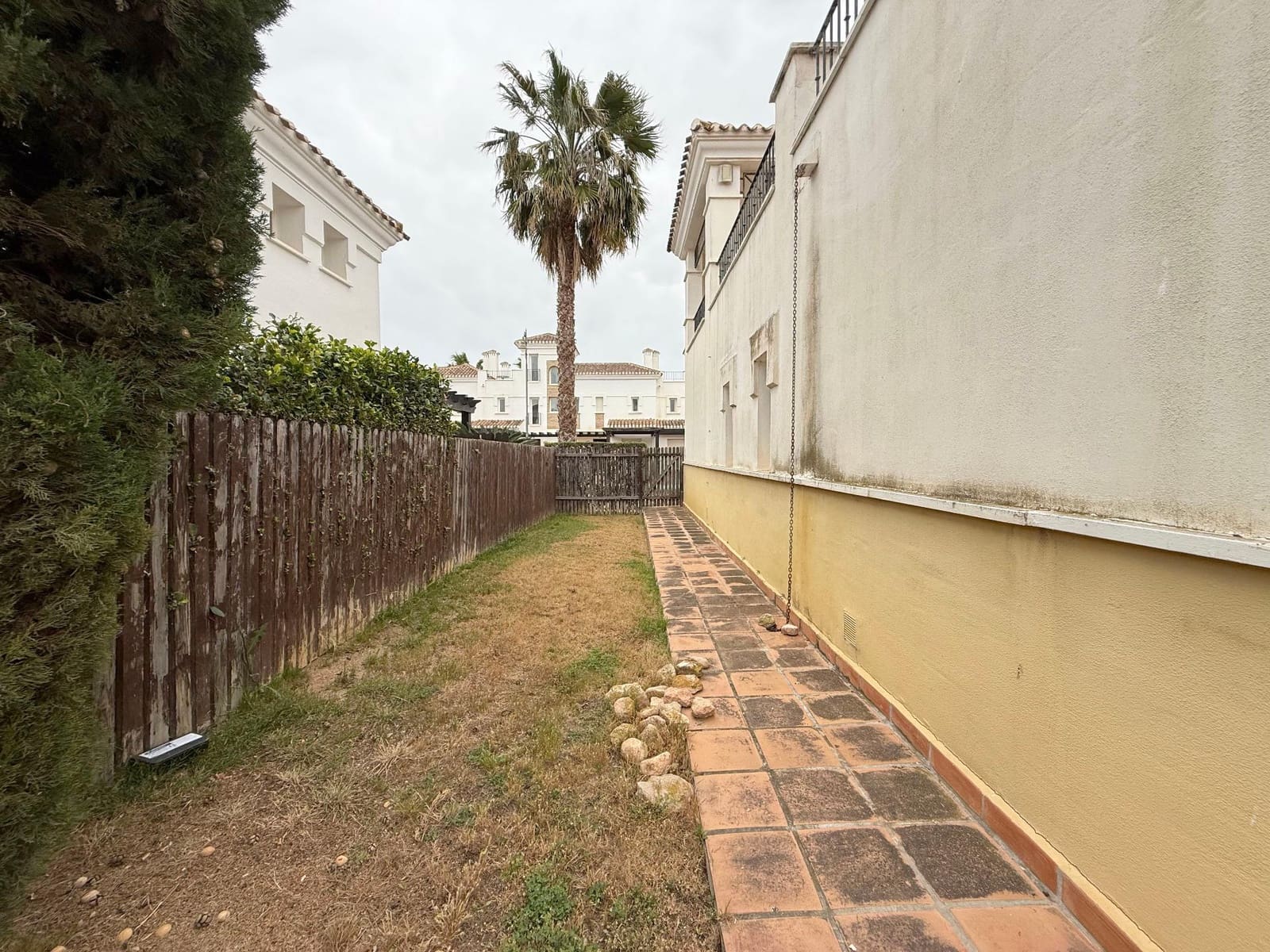 3 sypialnia Willa na sprzedaż w La Torre Golf Resort z basenem - 289 000 € (Ref: 9806638)