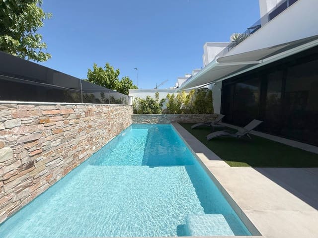 Chalet de 3 habitaciones en Santiago de la Ribera, San Javier en venta con piscina - 549.000 € (Ref: 9862037)
