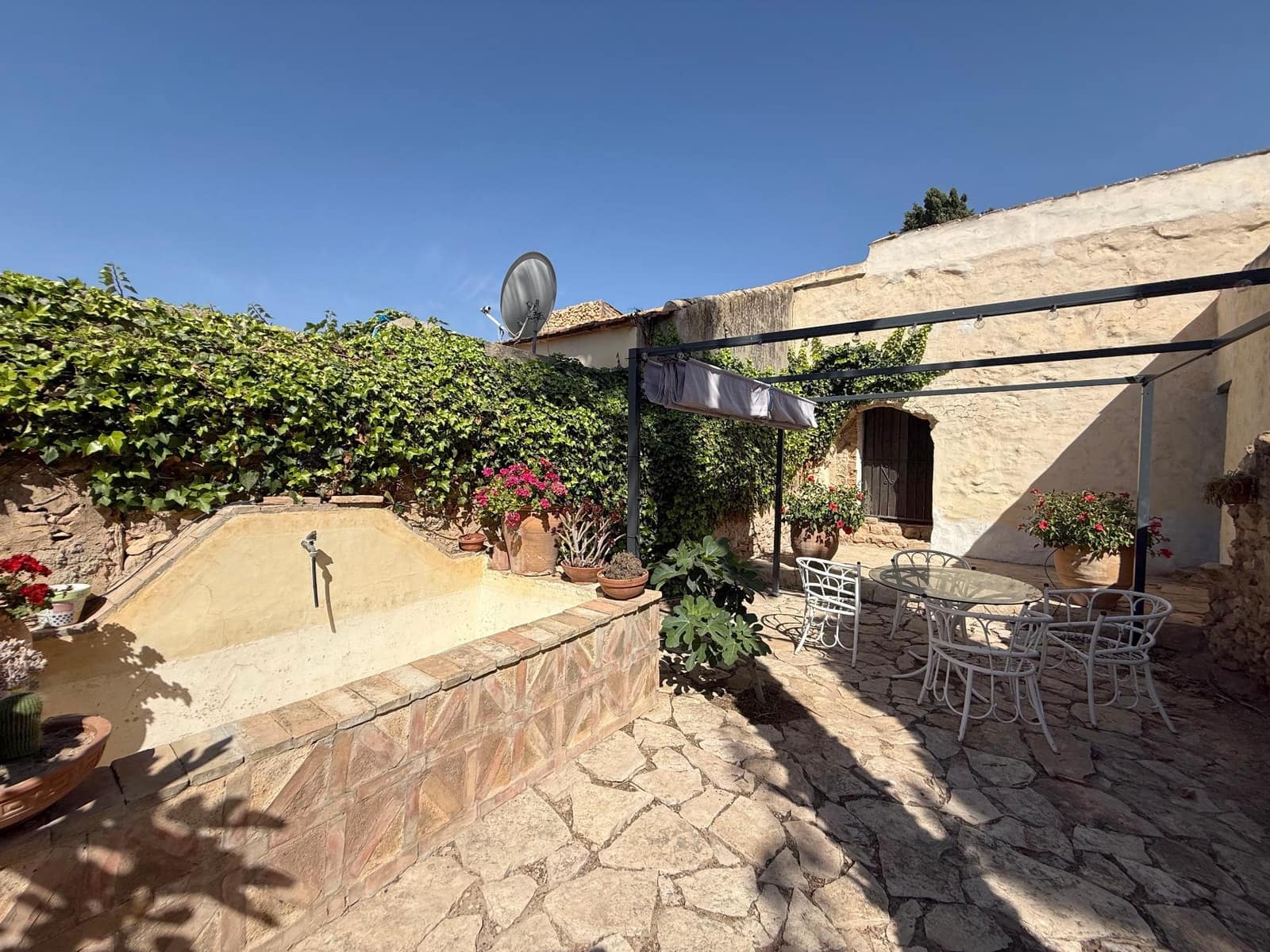 4 bedroom Finca/Country House for rent in San Javier with pool garage - € 1,000 (Ref: 9936554)