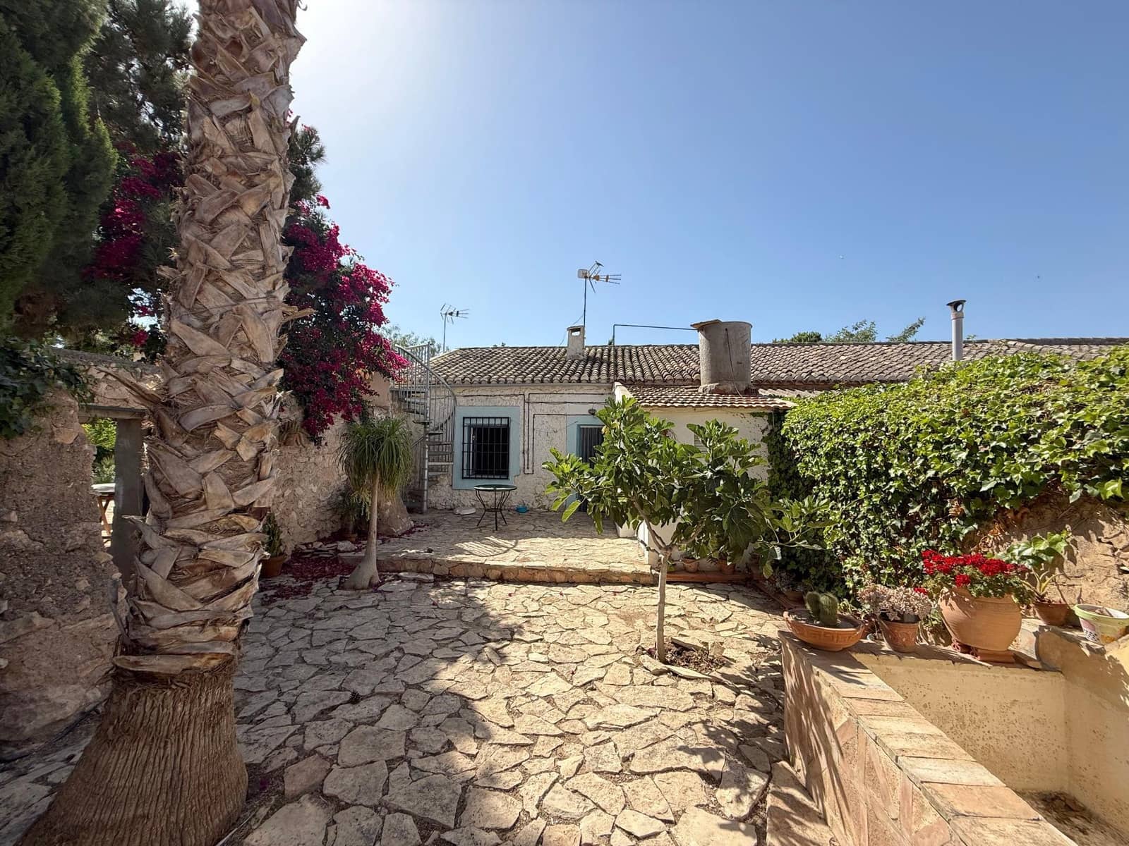 4 bedroom Finca/Country House for rent in San Javier with pool garage - € 1,000 (Ref: 9936554)