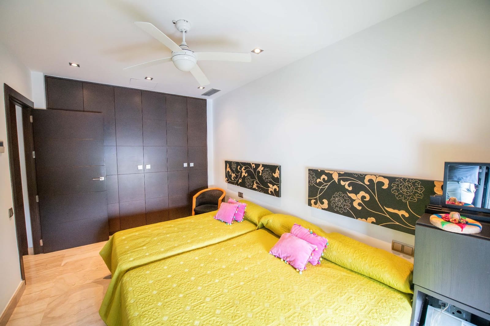 5 chambre Villa/Maison à vendre à El Valle Golf Resort avec piscine - 870 000 € (Ref: 9963313)