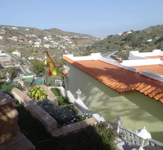 6 bedroom Finca/Country House for sale in Telde - € 495,000 (Ref: 10073249)