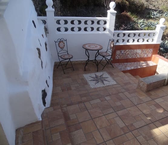 6 bedroom Finca/Country House for sale in Telde - € 495,000 (Ref: 10073249)