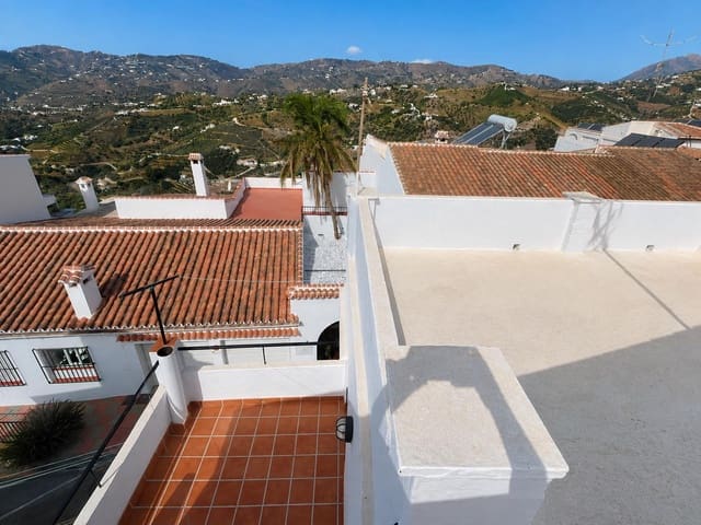 6 quarto Casa em Banda para venda em Frigiliana - 435 000 € (Ref: 10019811)
