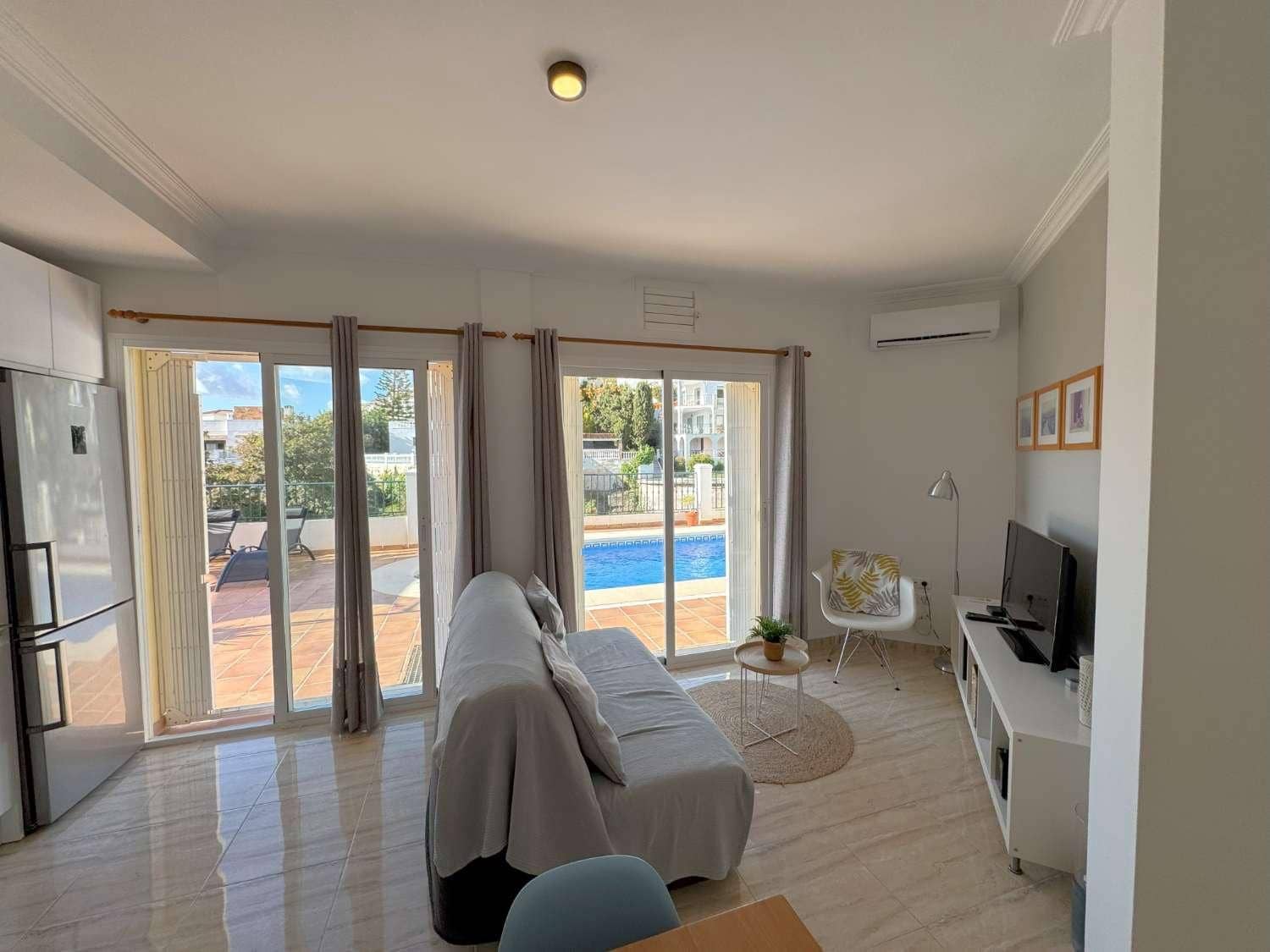 1 soverom Leilighet til salgs i Nerja med svømmebasseng - € 490 (Ref: 8101938)