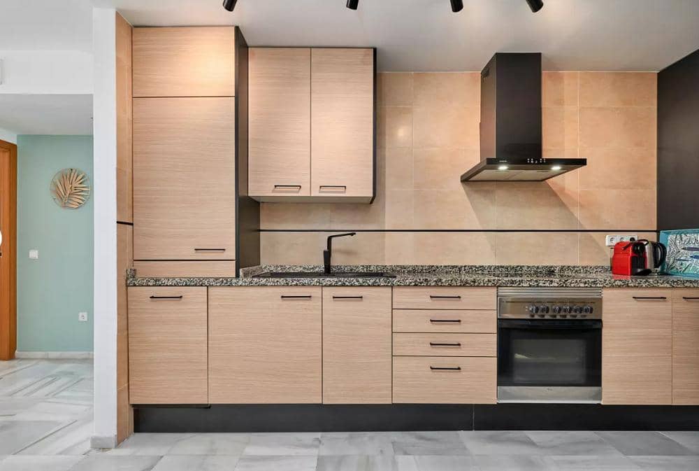 Appartement de 2 chambres de location de vacances à Nerja avec piscine garage - 455 € (Ref: 8101943)