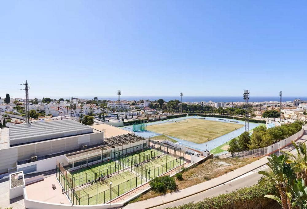 2 bedroom Apartment for holiday rental in Nerja with pool garage - € 553 (Ref: 8101943)