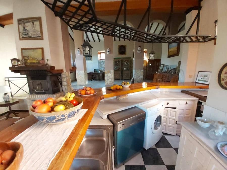 4 soveværelse Villa til salg i Nerja med swimmingpool - € 1.400.000 (Ref: 8487760)