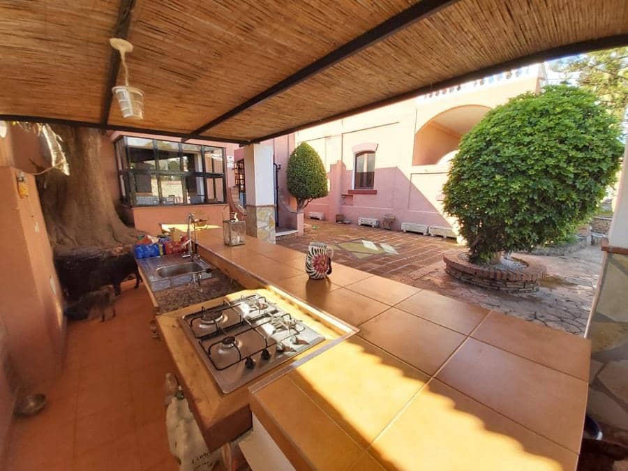 4 soveværelse Villa til salg i Nerja med swimmingpool - € 1.400.000 (Ref: 8487760)