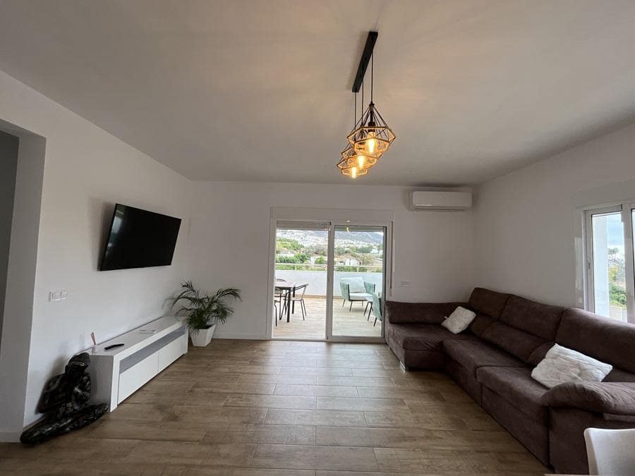 4 soveværelse Byhus til salg i Nerja med swimmingpool garage - € 800.000 (Ref: 8582309)