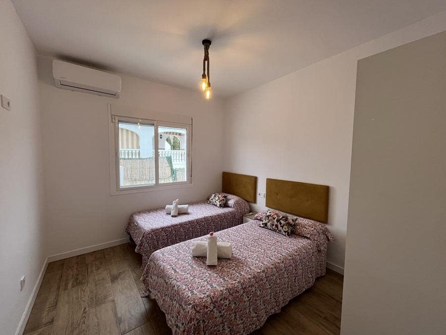 4 soveværelse Byhus til salg i Nerja med swimmingpool garage - € 800.000 (Ref: 8582309)