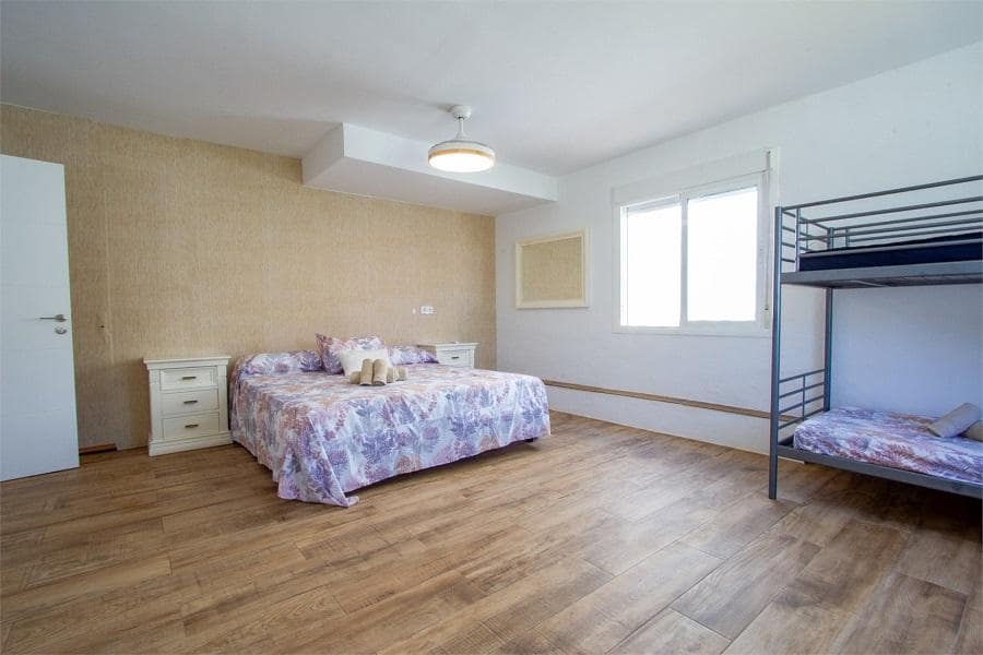 4 soveværelse Byhus til salg i Nerja med swimmingpool garage - € 800.000 (Ref: 8582309)