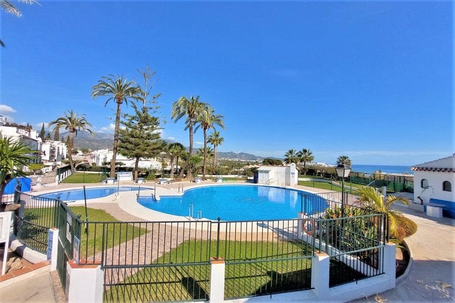 3 soveværelse Byhus til salg i Nerja med swimmingpool - € 349.000 (Ref: 8786818)