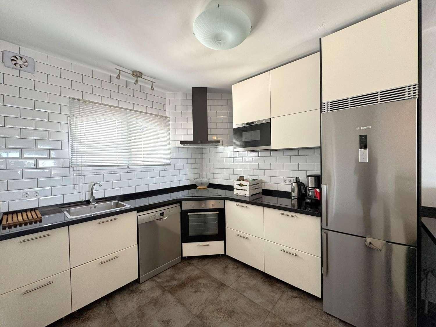 3 soveværelse Byhus til salg i Nerja med swimmingpool - € 349.000 (Ref: 8786818)