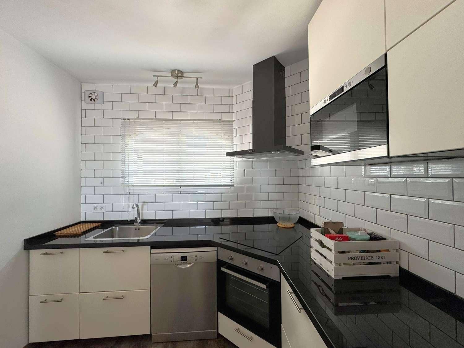 3 soveværelse Byhus til salg i Nerja med swimmingpool - € 349.000 (Ref: 8786818)