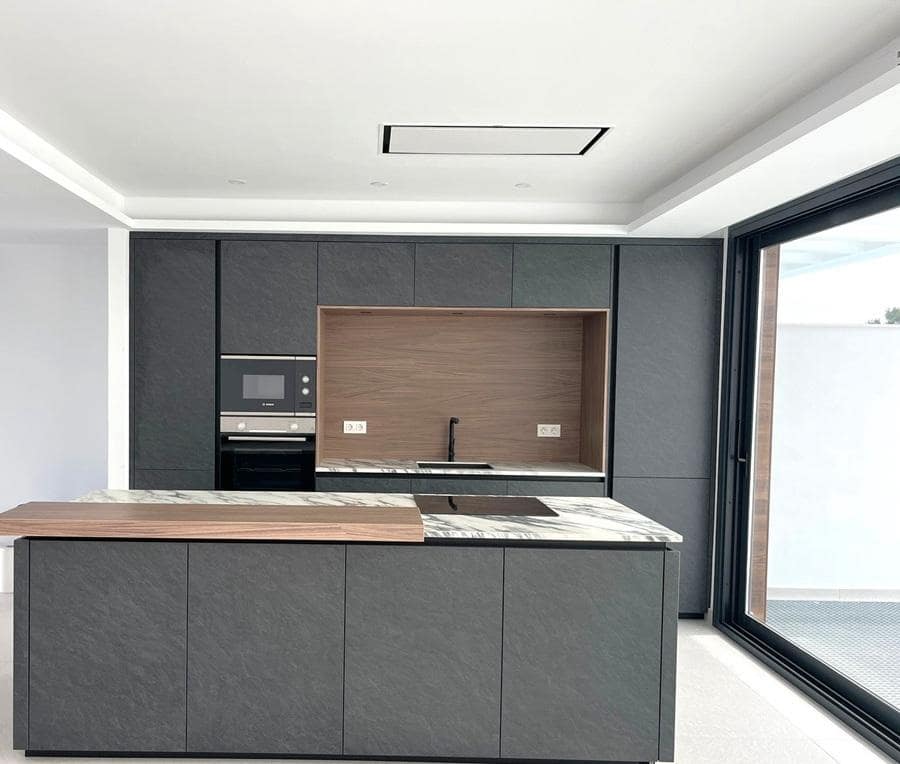 3 sypialnia Dom na sprzedaż w Nerja z basenem garażem - 1 145 000 € (Ref: 8834689)