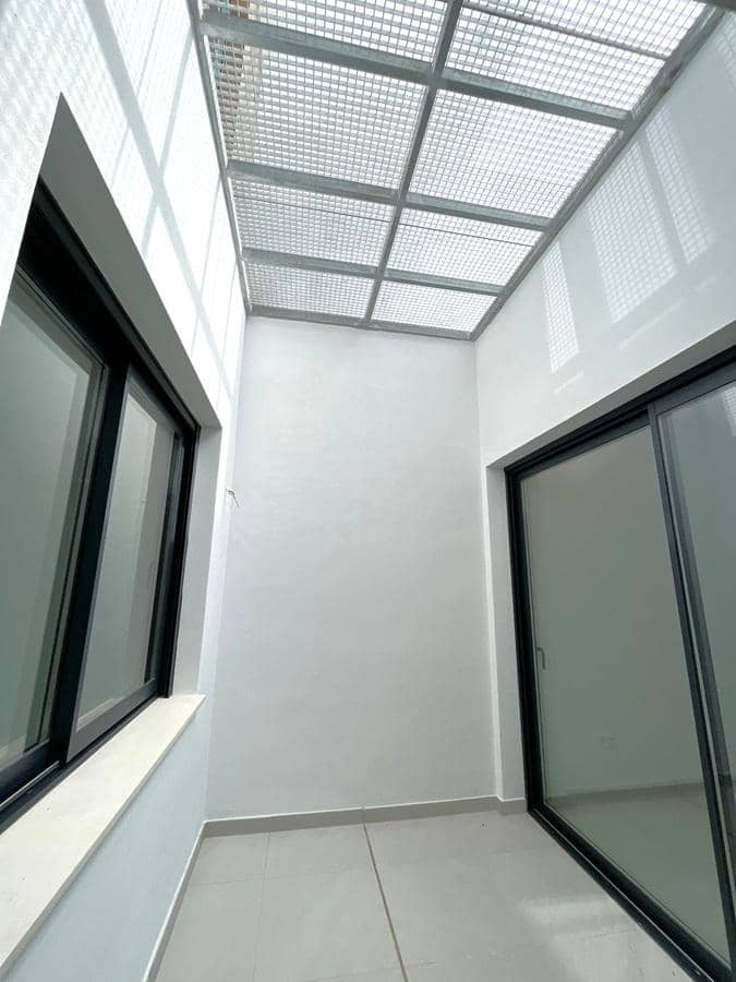 3 sypialnia Dom na sprzedaż w Nerja z basenem garażem - 1 145 000 € (Ref: 8834689)