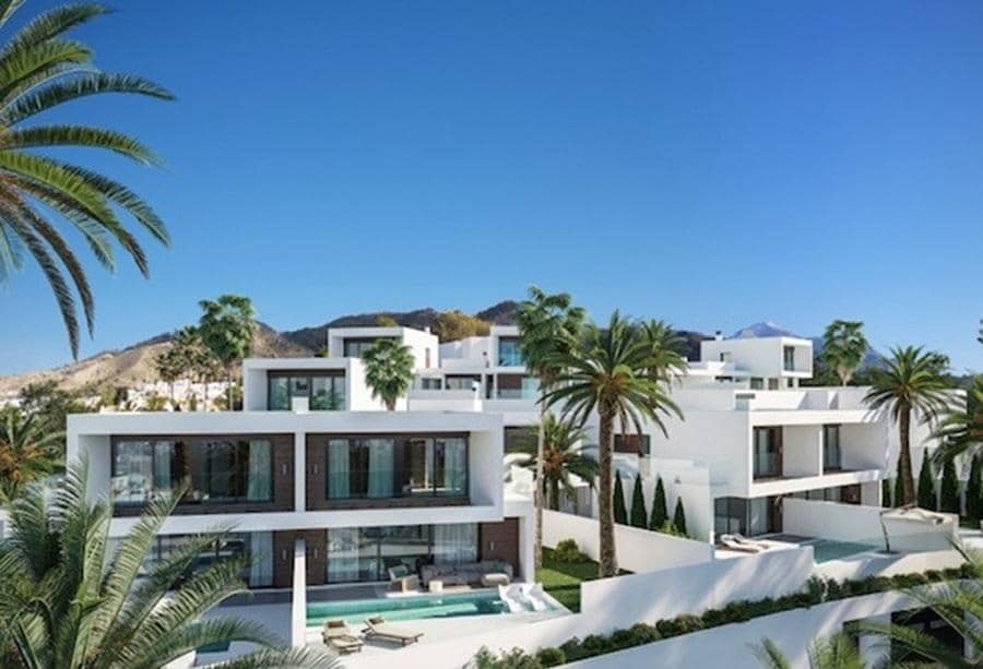 3 sypialnia Dom na sprzedaż w Nerja z basenem garażem - 1 145 000 € (Ref: 8834689)