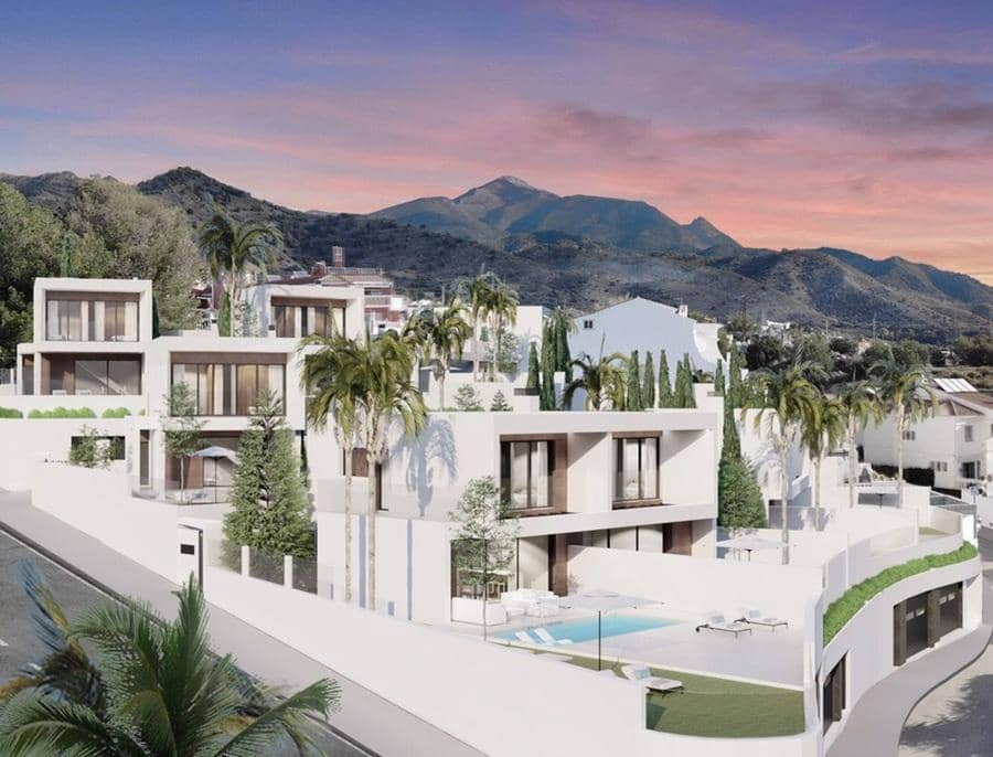 3 sypialnia Dom na sprzedaż w Nerja z basenem garażem - 1 145 000 € (Ref: 8834689)