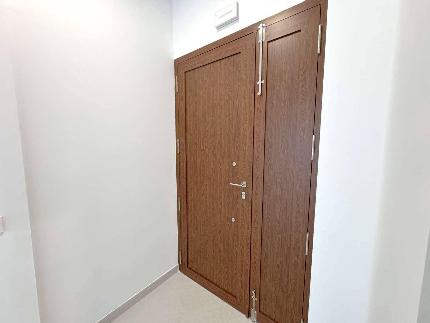 3 sypialnia Dom na sprzedaż w Nerja z basenem garażem - 1 145 000 € (Ref: 8834689)