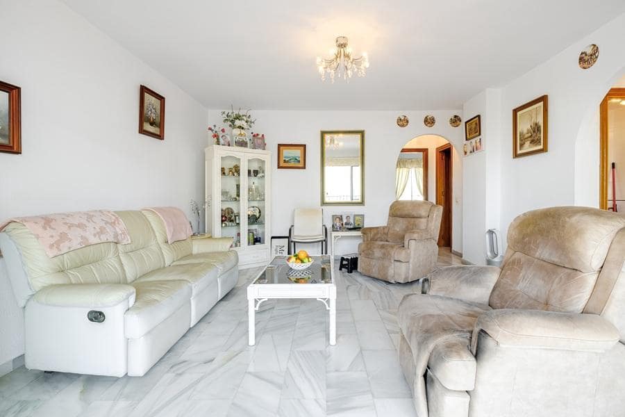 2 soveværelse Lejlighed til salg i Nerja med swimmingpool - € 499.000 (Ref: 9057722)