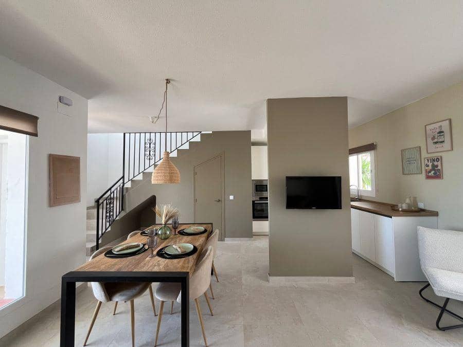 3 quarto Casa em Banda para venda em Nerja com piscina - 474 500 € (Ref: 9159609)