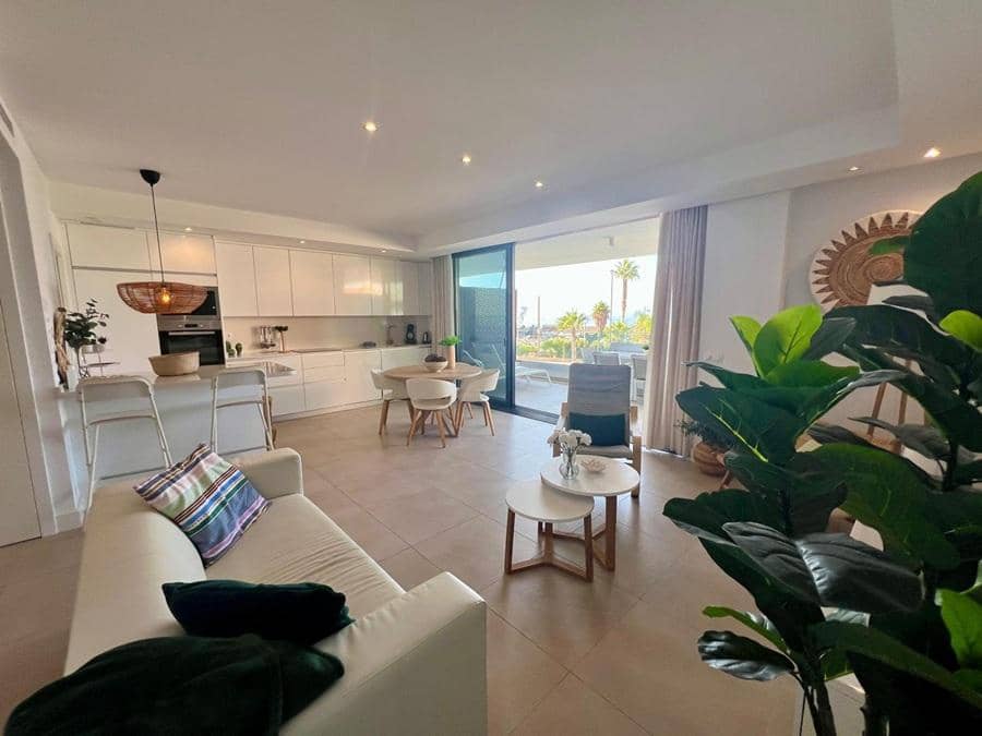 2 soveværelse Lejlighed til salg i El Penoncillo med swimmingpool garage - € 399.000 (Ref: 9226884)