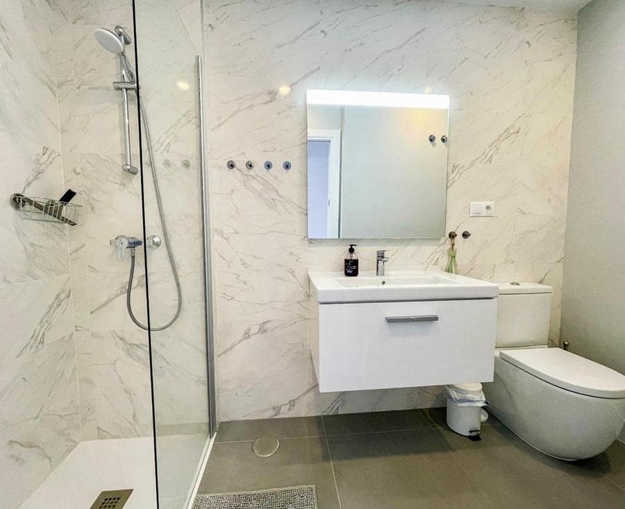 2 soveværelse Lejlighed til salg i El Penoncillo med swimmingpool garage - € 399.000 (Ref: 9226884)