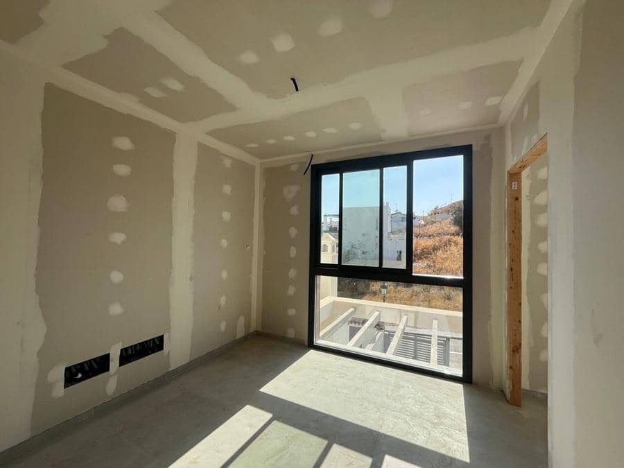 4 soveværelse Byhus til salg i Nerja med swimmingpool garage - € 695.000 (Ref: 9252224)