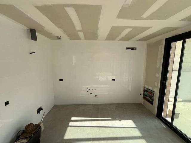 4 soveværelse Byhus til salg i Avda Pescia - Ctra de Frigiliana, Nerja med swimmingpool garage - € 695.000 (Ref: 9252224)