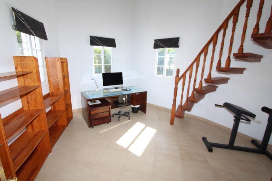 4 sypialnia Dom na sprzedaż w Nerja z basenem garażem - 1 450 000 € (Ref: 9349379)