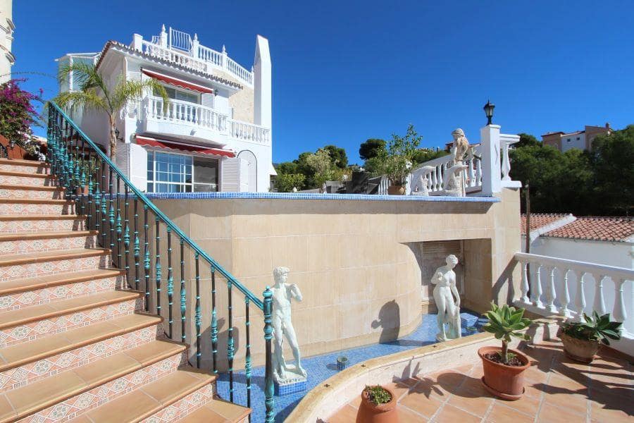 4 bedroom Townhouse for sale in Nerja with pool garage - € 1,450,000 (Ref: 9349379)