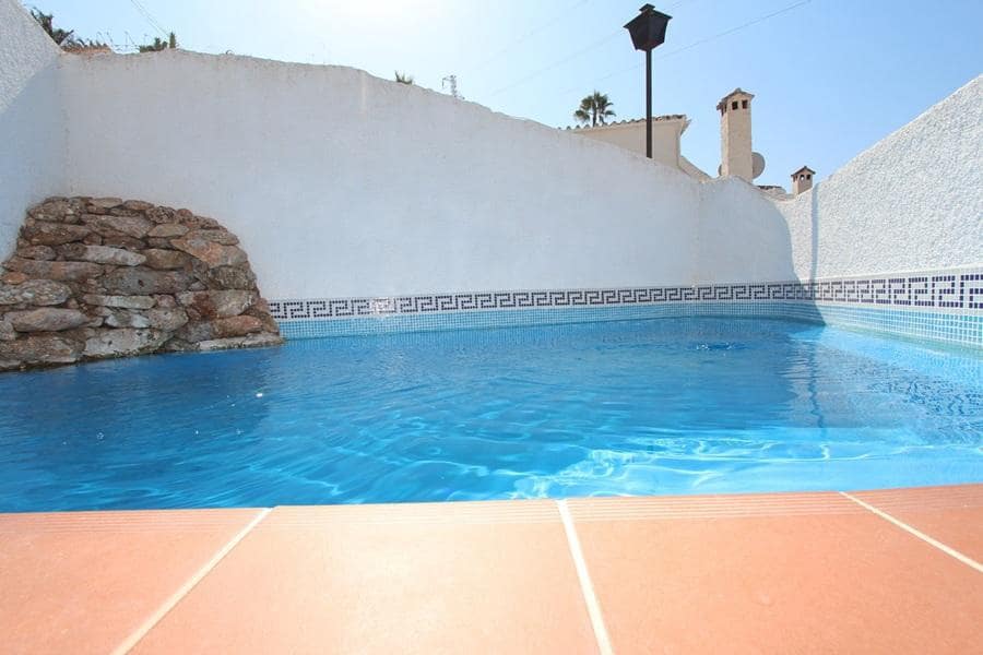 2 slaapkamer Appartement te koop in Nerja met zwembad - € 348.000 (Ref: 9349380)