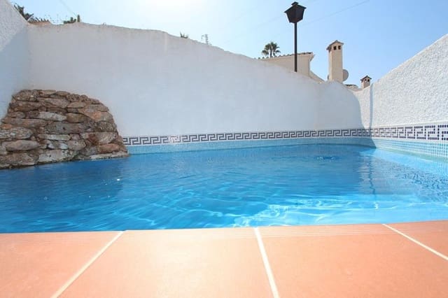2 bedroom Apartment for sale in Capistrano, Nerja with pool - € 348,000 (Ref: 9349380)