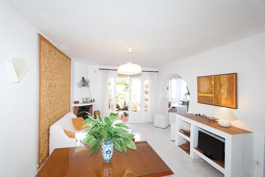 2 slaapkamer Appartement te koop in Nerja met zwembad - € 348.000 (Ref: 9349380)