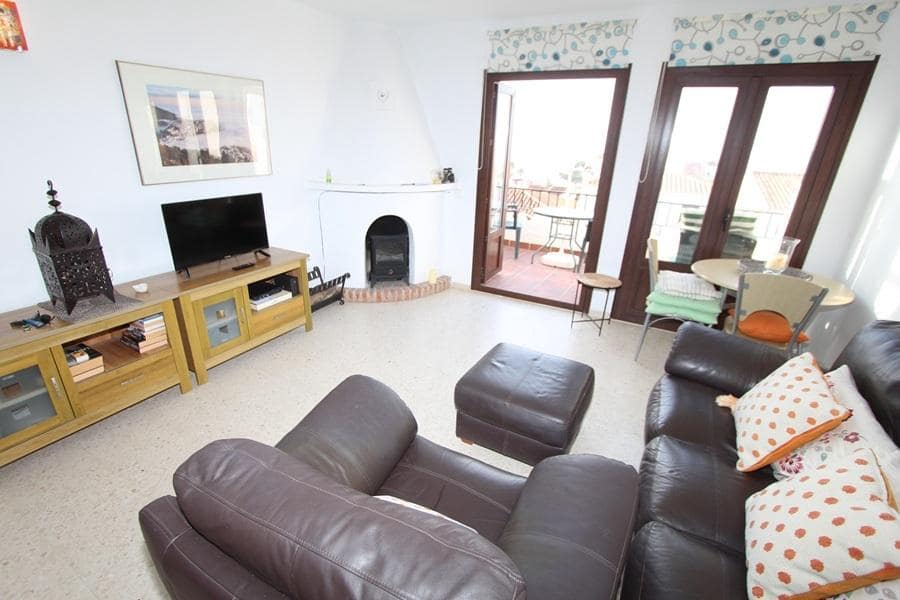 1 bedroom Apartment for sale in Nerja with pool - € 215,000 (Ref: 9349381)