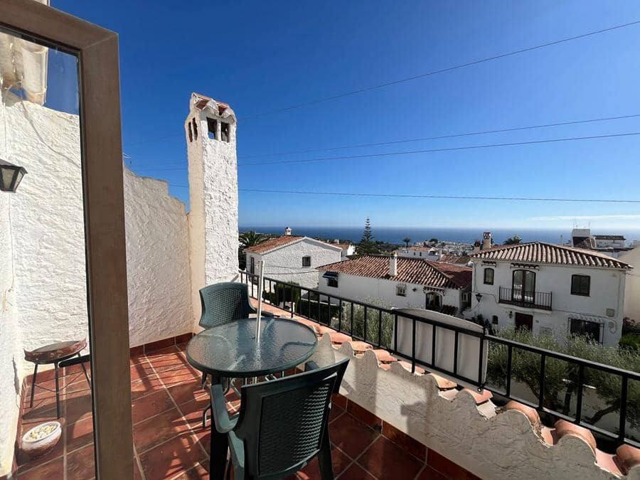 1 bedroom Apartment for sale in Nerja with pool - € 215,000 (Ref: 9349381)
