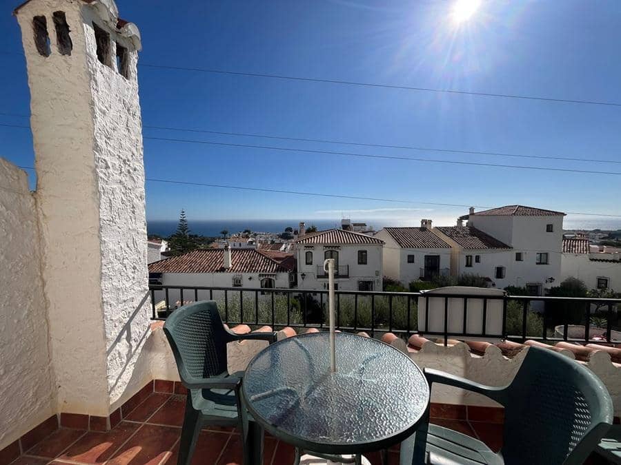 1 bedroom Apartment for sale in Nerja with pool - € 215,000 (Ref: 9349381)