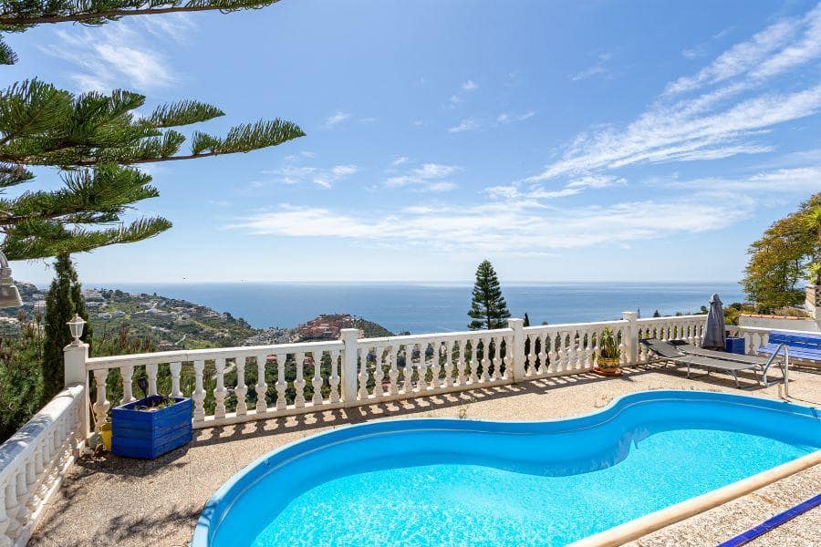 6 soveværelse Villa til salg i Almunecar med swimmingpool garage - € 639.000 (Ref: 9349382)