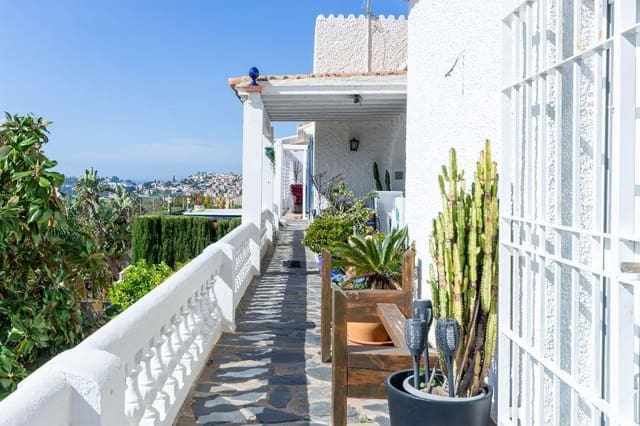 6 soveværelse Villa til salg i Almuñécar med swimmingpool garage - € 639.000 (Ref: 9349382)