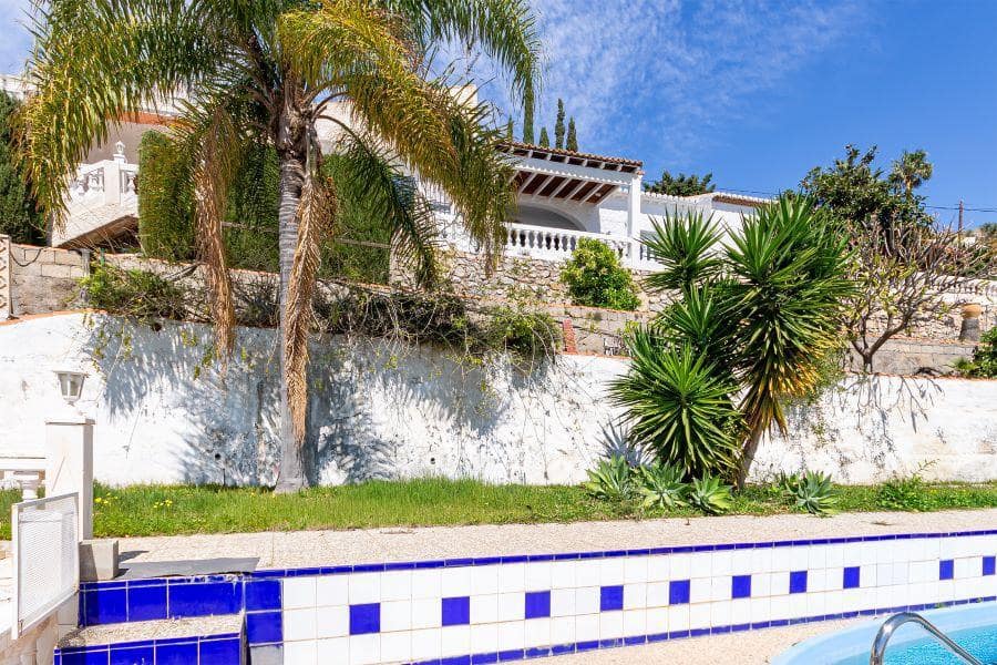 6 soveværelse Villa til salg i Almunecar med swimmingpool garage - € 639.000 (Ref: 9349382)